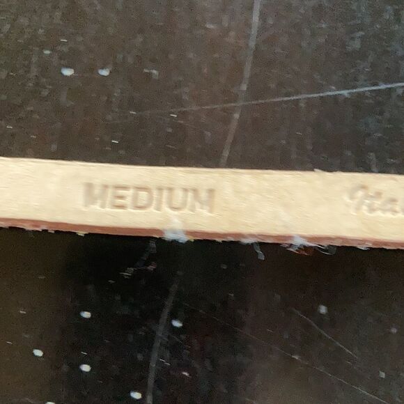 DKNY Italian calf animal print Reptile print luxury Skinny belt Medium 36.25” - Picture 3 of 11